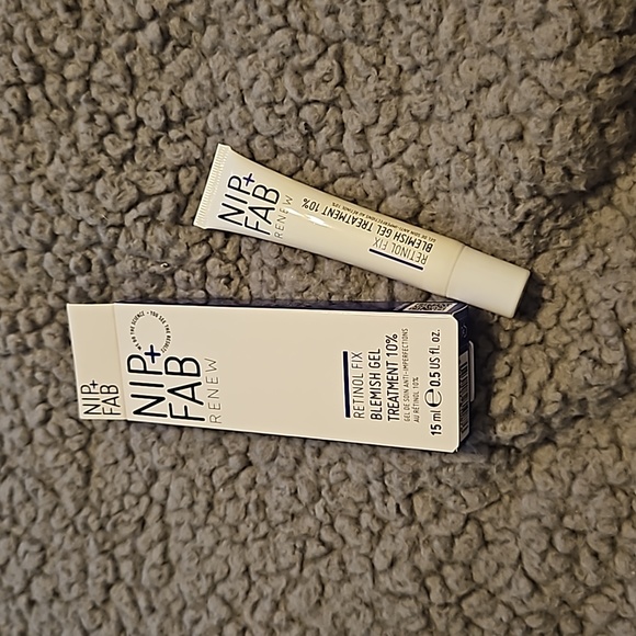 Nip+Fab Retinol Fix Blemish Treatment Gel 10% - Picture 8 of 11